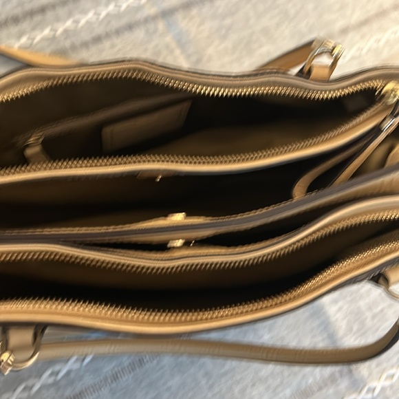 Coach leather handbag - Picture 3 of 4